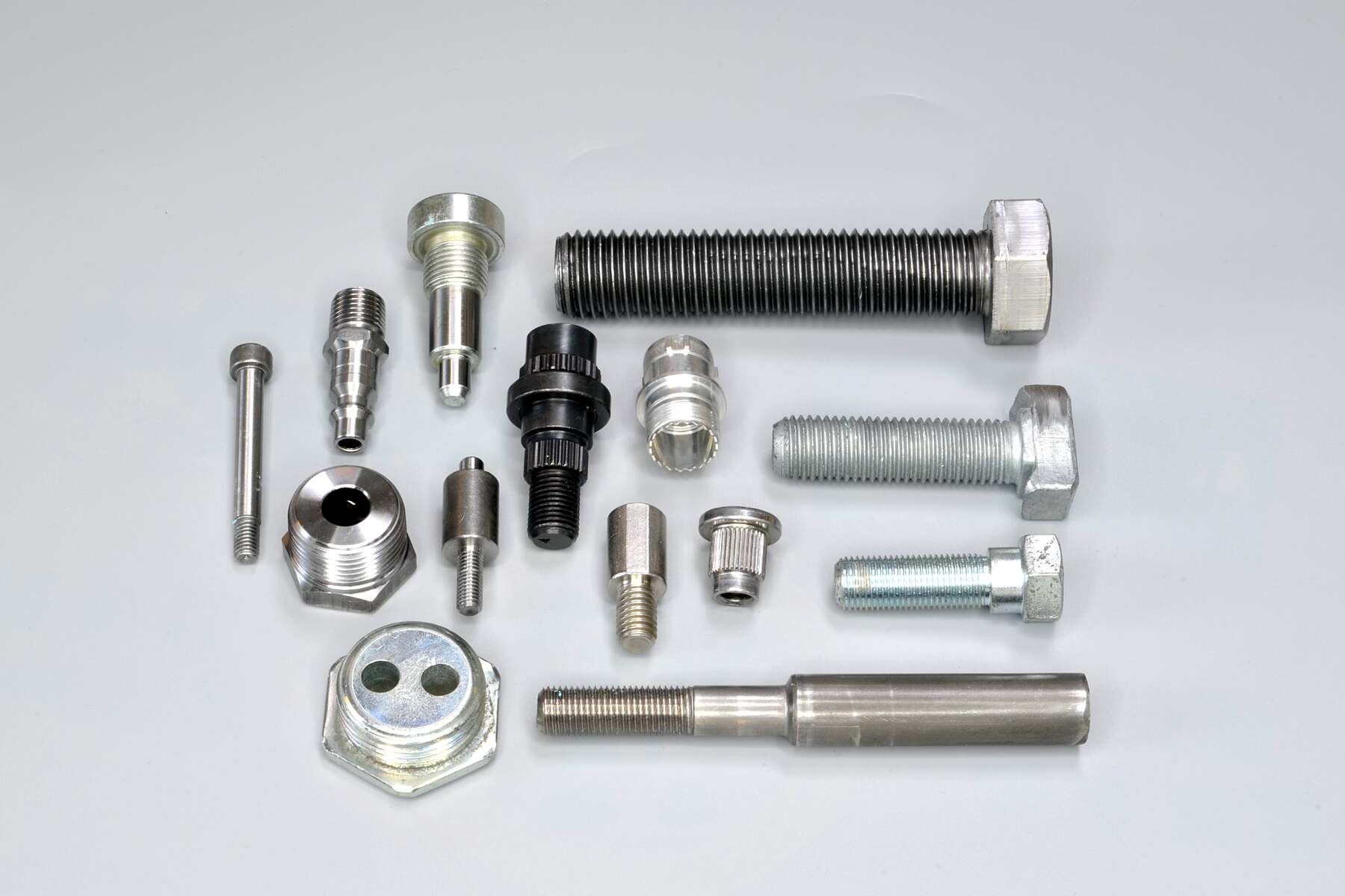 Custom Lien Ya turned, threaded and shaped components with different profiles