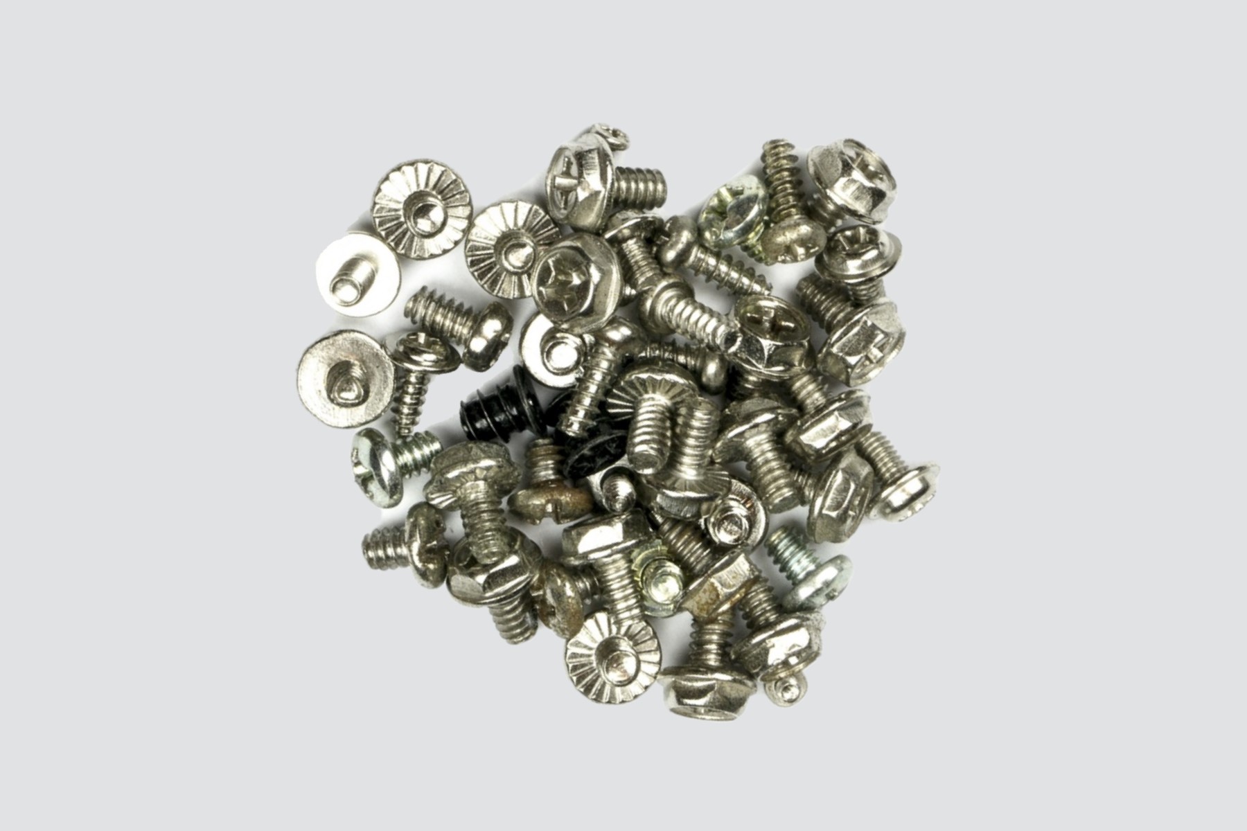 Lien Ya small screws with a selection of head styles and drive recesses